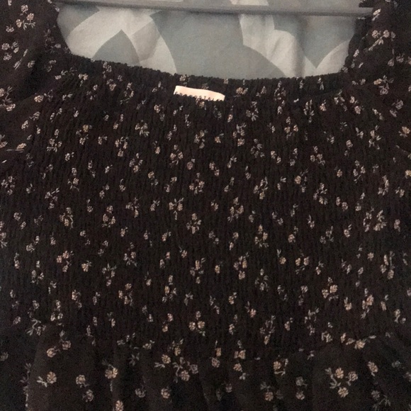 Flowy top. - Picture 4 of 4